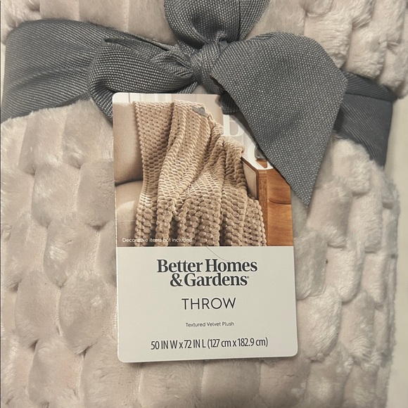 Better Homes And Gardens Textured Tan Throw Blanket - Picture 2 of 3